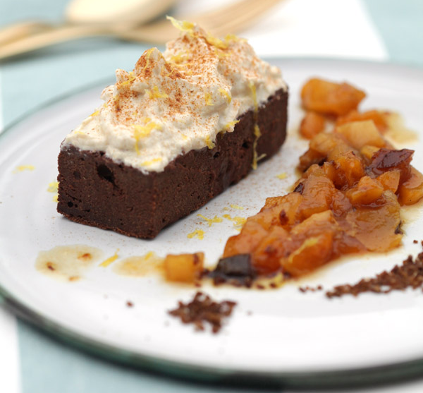 BLACK BEER BROWNIES WITH CINNAMON TOPPING