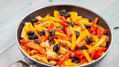 Chicken Strips With Peppers And Black Olives