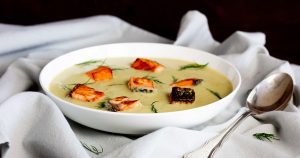 EASY & QUICK CUCUMBER SOUP WITH SALMON