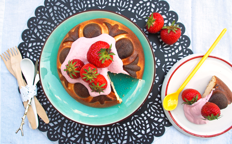 {LOW CARB CLASSICS} REFRESHING CHEESECAKE WITH STRAWBERRY ROSEMARY QUARK