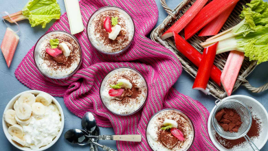 Rhubarb Dessert With Banana Cream