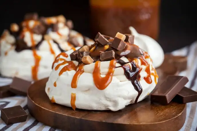Let Yourself Be Tempted by the Chocolate Pavlova