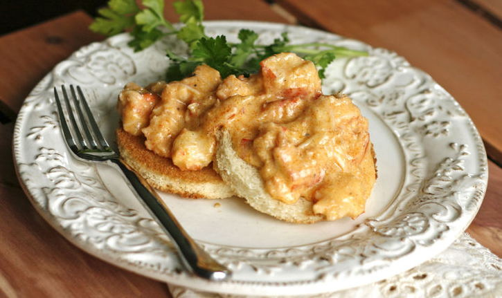 Indulge in Luxury with this Delicious Lobster Newberg Recipe