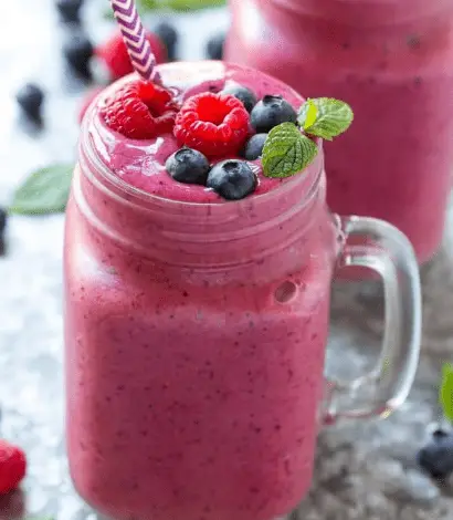 Boost Your Health with this Delicious Berry Smoothie Recipe
