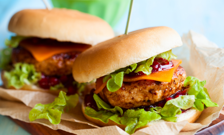 Juicy and Flavorful Grilled Turkey Burgers Recipe